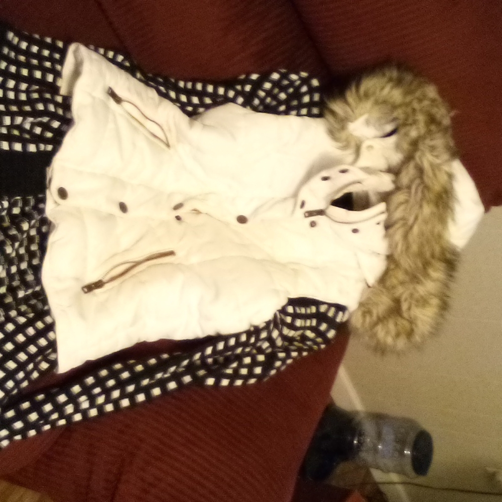 Aeropostale hooded white puffer vest